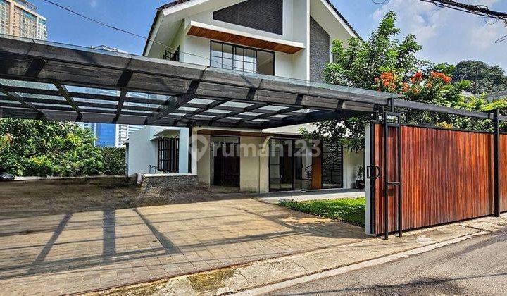 Rumah Desain Cantik, Lokasi Strategis Dekat Gandaria City 2