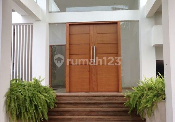 Rumah Mewah Berlokasi Di Kawasan Premium Cipete