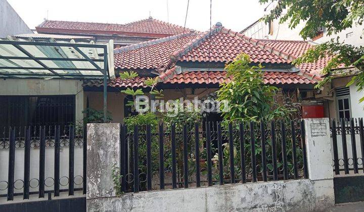 Rumah 2 lantai 323m di Jatipadang jakarta selatan 1