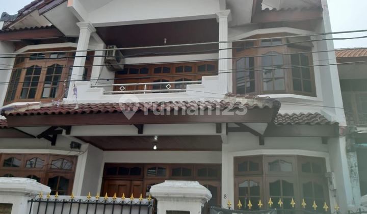 Rumah Cantik 2 Lantai di Klender Jakarta Timur