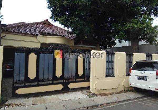 JUAL Cepat Rumah Siap Huni dan Terawat di Menteng Atas Jakarta Selatan 1