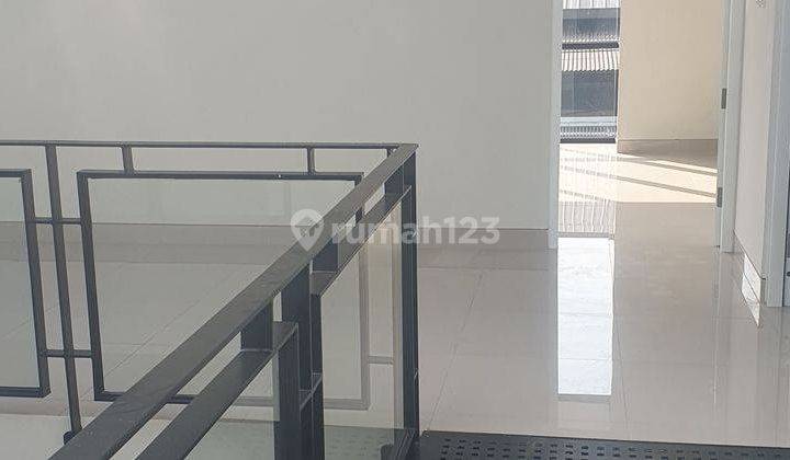 Rumah SHM 2 Lantai Baru Taman Holis Indah I 2