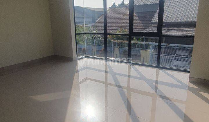 Taman Holis Indah I, Dijual Rumah Baru 2 Lt 2