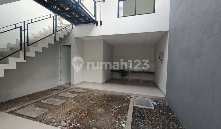 Rumah SHM 2 Lantai Baru Taman Holis Indah I di Holis Cigondewah 2
