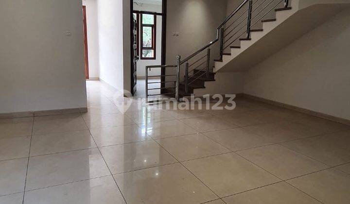 Dijual Rumah 2 Lantai Di Singgasana Pradana Bagus Dan Siap Huni 2
