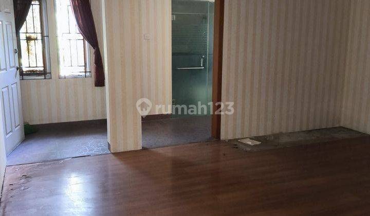 Jual Rumah di Singgasana Pradana 2 Lantai Bagus Fully Furnished 2