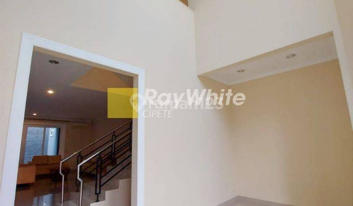 Rumah Bagus Dalam Townhouse di Lebak Bulus 2