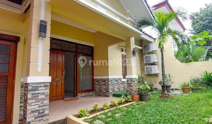 Rumah mediteranian di Cipete dekat stasiun MRT 1