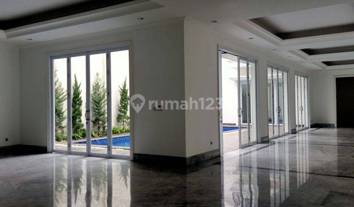 Pondok Indah, Rumah Super Mewah di Jalan Utama 2