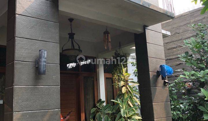 Rumah Nyaman Harga di Bawah Pasar Dengan Lokasi Strategis Di Senayan 2