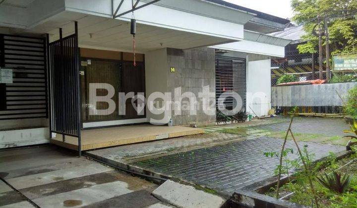 RUMAH STRATEGIS PINGGIR JALAN DI KAWASAN PERUMAHAN TIDAR 1