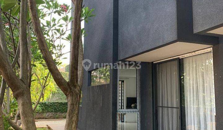 Rumah modern minimalis di Bintaro, Jaksel 1