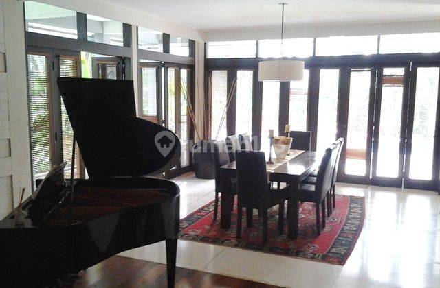 Rumah Bagus Halaman Luas Furnished Di Area Simatupang Jaksel 2