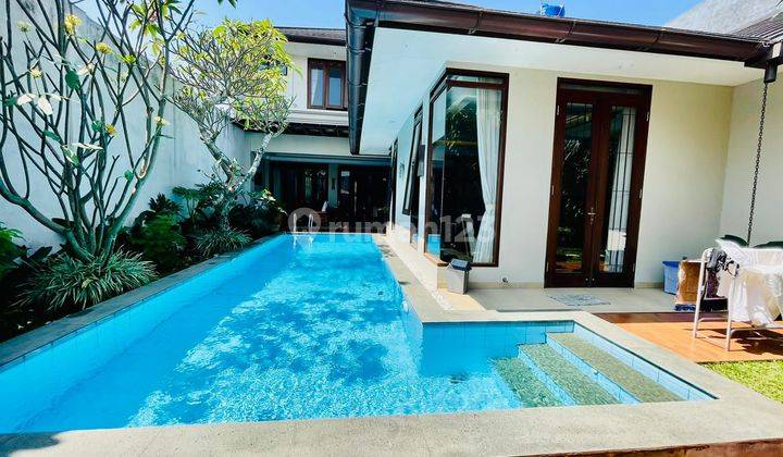 Rumah cantik sangat nyaman kolam renang Gegerkalong Bandung  1