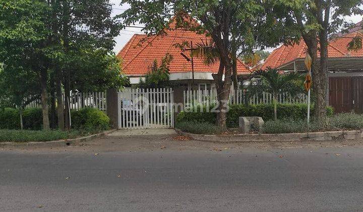 Rumah hitung tanah lokasi tengah kota Wr Supratman 13m an 1