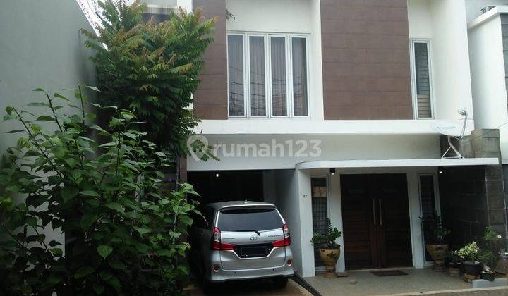 Rumah Elite 2 Lt Semi Furnished Di Kebayoran Baru Jaksel 8410 WM 1