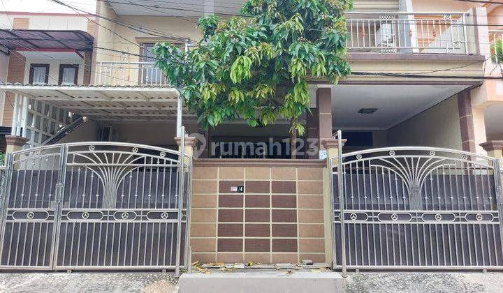 Dijual Rumah Cantik 2 Lantai Lebar 9x14 di Harapan Indah Bekasi Barat 1