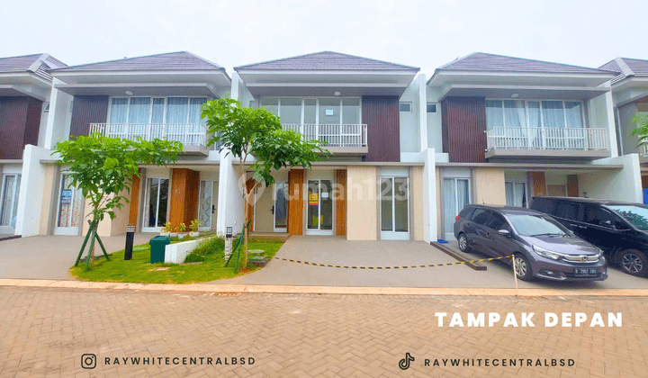 Rumah Indah Dekat Taman di Nara Village Gading Serpong 1