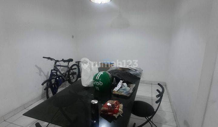 Rumah Siap Huni Green Garden Semi Furnished, Jakarta Barat 2