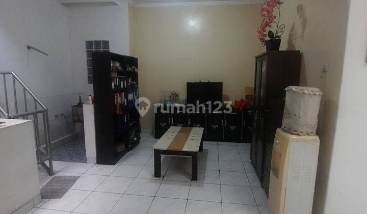 Rumah Siap Huni Green Garden Semi Furnished, Jakarta Barat 2