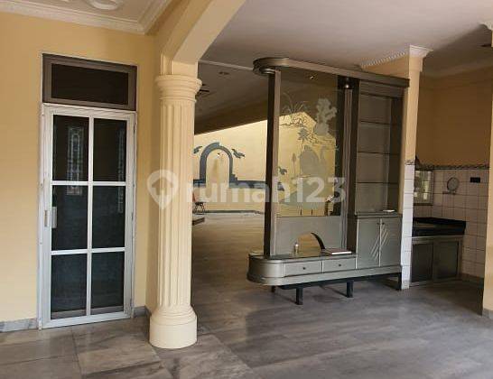 Dijual Rumah di Perumahan green garden 2 Lantai