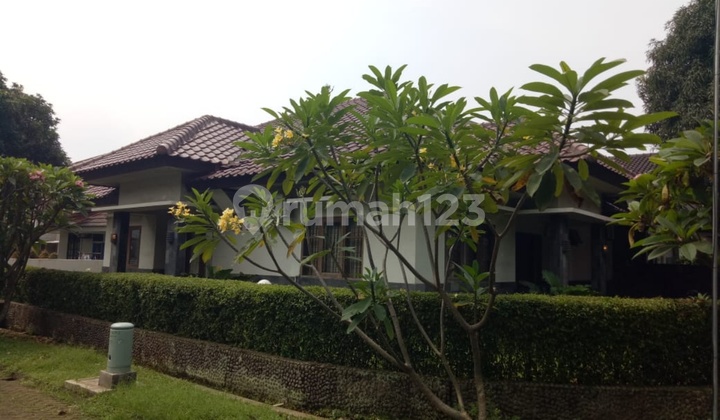 A nice ready-to-occupy house in Taman Rempoa Indah, Bintaro. 2
