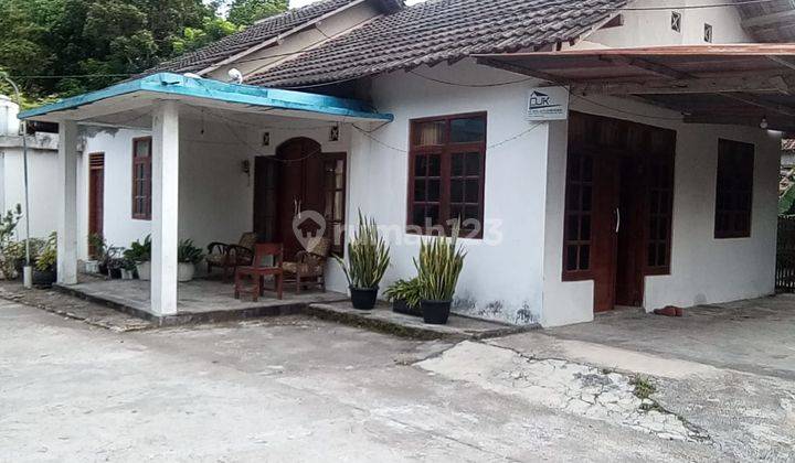 Rumah Bonus Tanah Luas 344 Meter Persegi di Jetis Bantul 1