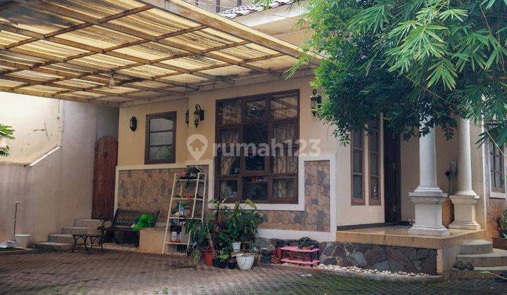 Rumah Hook 2 lantai Lokasi Strategis di Bintara Bekasi Barat 1