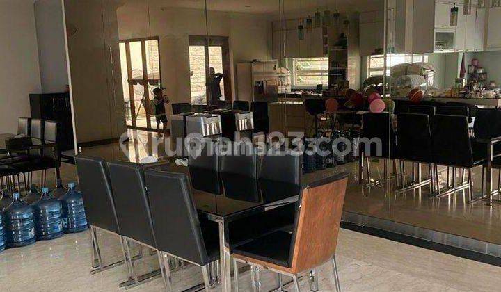 RUMAH LUX MODERN 3 LANTAI SETRADUTA BANDUNG STRATEGIS MENARIK 2