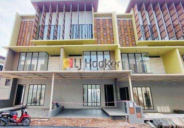 Rumah Baru 3 Lantai Hadap Timur Di Perum The Icon Central 1