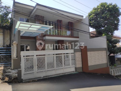 Rumah Baru 2 Lantai Bukit Sari Raya Deket Undip Tembalang, Banyumanik, Semarang 1