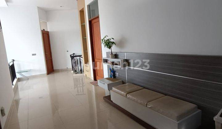 Jual Rumah/Villa SHM Sudah Renovasi Utara + Timur di Pudak Payung 2