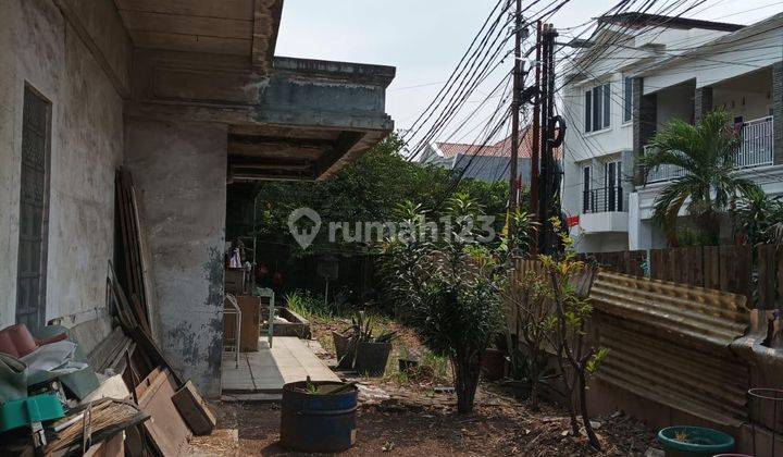 Rumah Tua Bangunan Masih Kokoh 2 Lantai Di Johar Baru 2