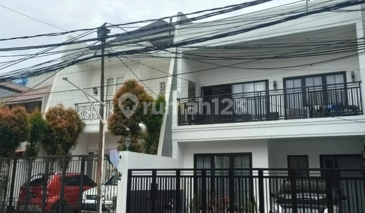 Rumah cantik siap huni di pondok indah