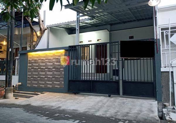 Rumah full renovasi di Puri Anjasmoro 1