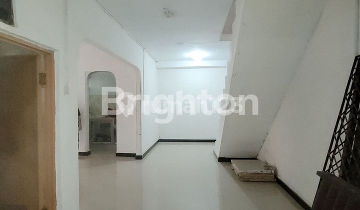 SPACIOUS HOUSE IN DEPOK STRATEGICALLY LOCATED WITHIN A CLUSTER 2