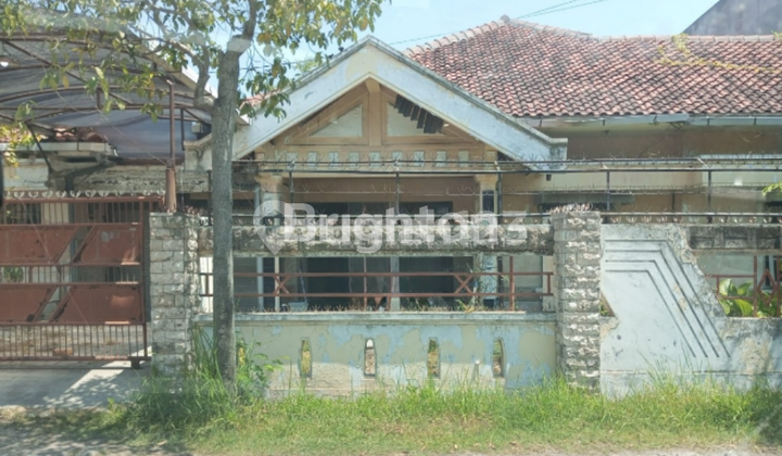 MOJOKLANGGRU, RUMAH HITUNG TANAH, HADAP TIMUR 1