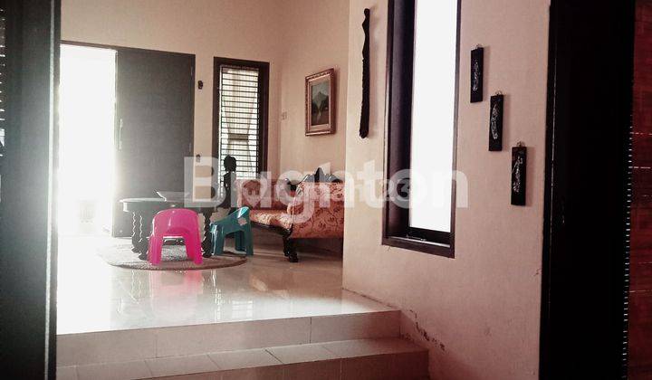 CEPAT RUMAH TERAWAT DAN SIAP DIHUNILINGKUNGAN PERUMAHAN SEMARANG ATAS 2