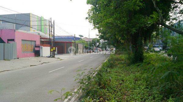 Pinggir Jalan Raya Rumah Cocok Untuk Usaha Resto, Klinik ,salon Lokasi Tidak Banjir Masih Bagus Dan Nego 2