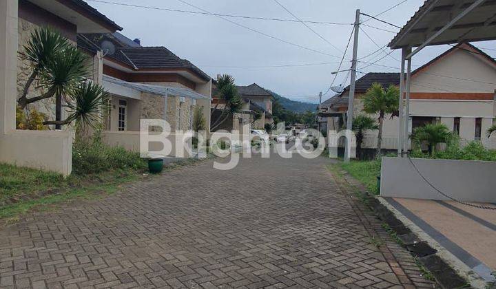 Rumah 1 lantai di komplek elit Pusat kota Batu 2