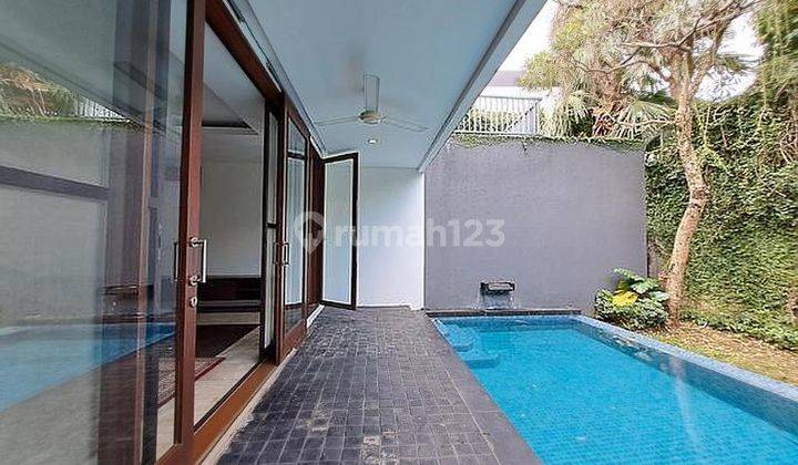 Modern House Pondok Indah 2