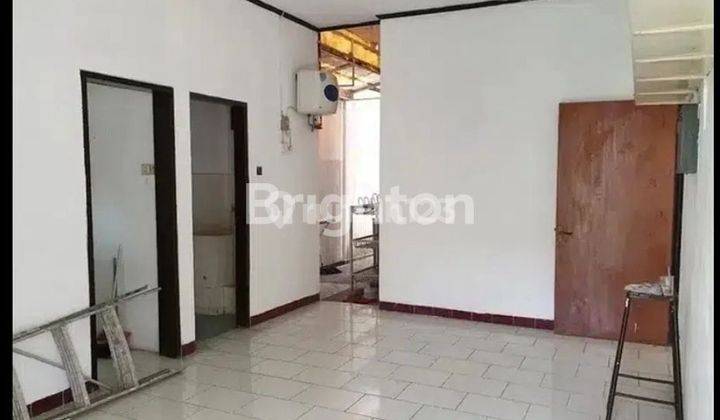 RUMAH SIAP HUNI DI JL DHARMAHUSADA INDAH BARAT SURABAYA