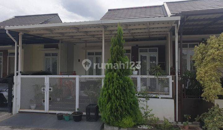 For Sale, Rumah siap huni super nyaman di Cluster Greenville 1