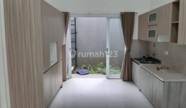 Dijual Rumah Minimalis Siap Huni Semi Furnished di Sayap Batununggal 1