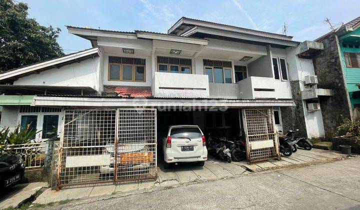 Di  Rumah Kos 3 Lantai Plus Kontrakan 1