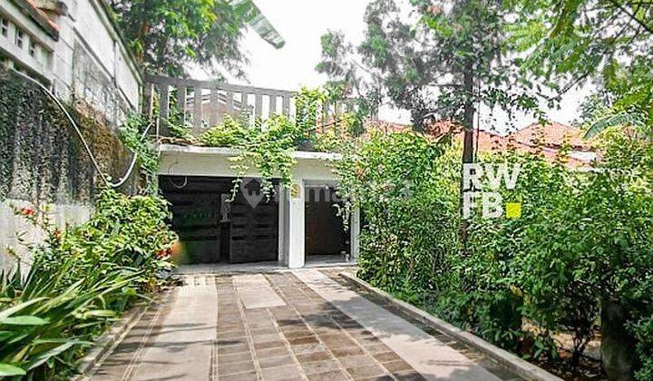 Rumah Konsep Hijau Dan Terbuka di Lokasi Kemang 1