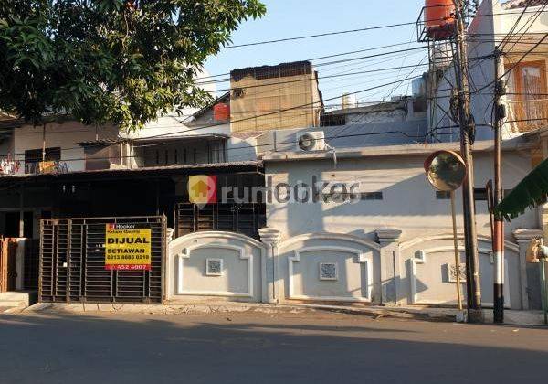 Rumah di Komplek Taman Nyiur Sunter Jakarta Utara 1