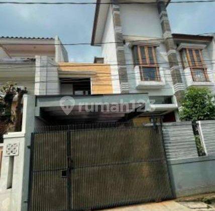 Rumah Dengan Akses Jalan 2 Mobil Di Tebet Utara 1