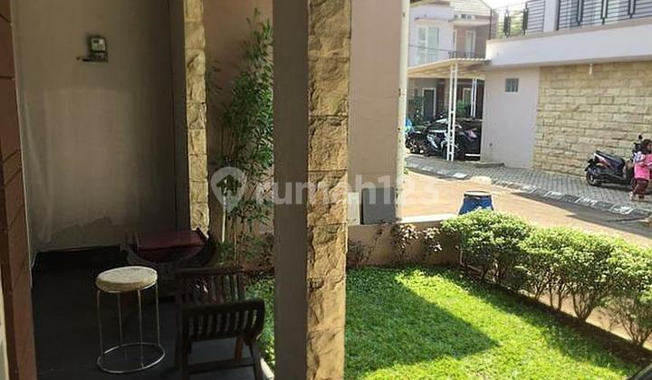 Dijual Cepat Rumah Cantik 2 Lantai, Strategis di Cibubur - SHM 2