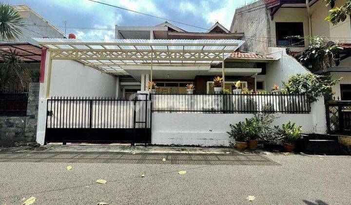 Rumah Siap Huni di Tebet Barat, Akses Jln 2 Mobil, 5 Menit Jalan Kaki Ke Eco Park 1